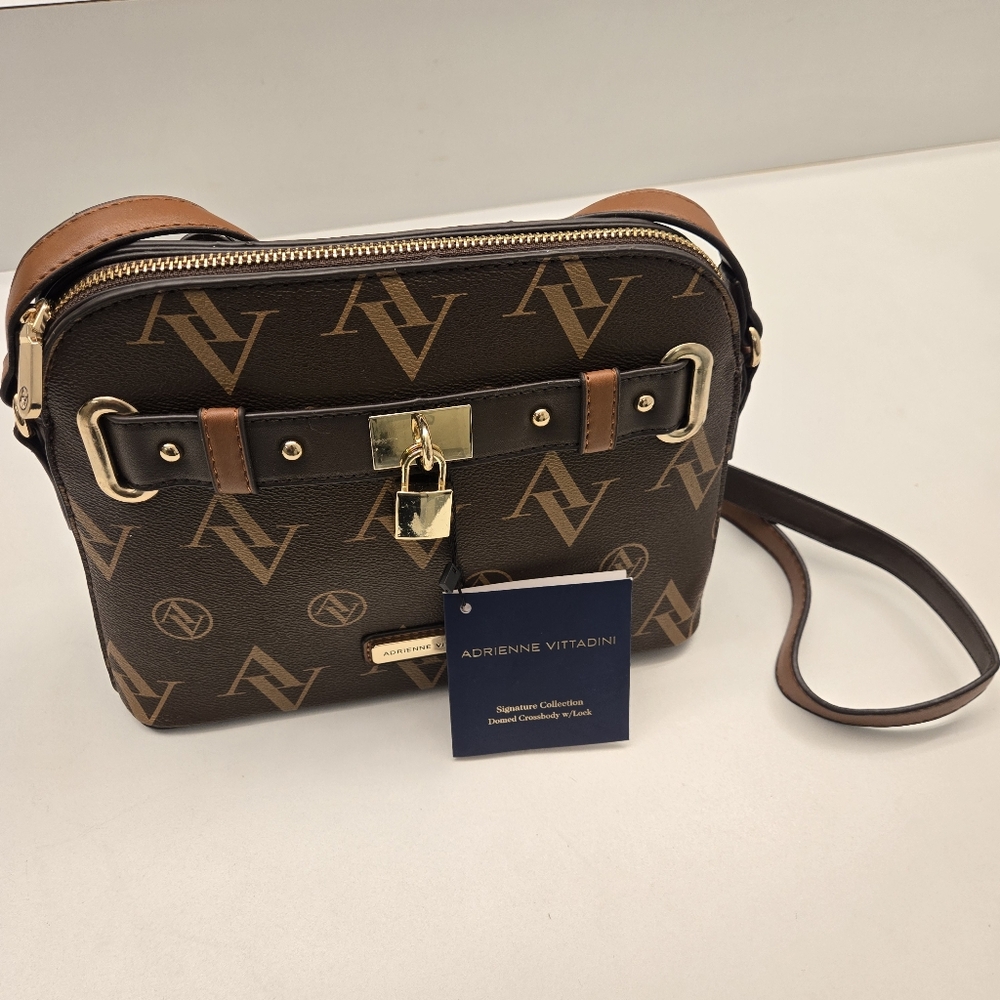 Women NWT Adrienne Vittadini Domed Crossbody With Lock Purse